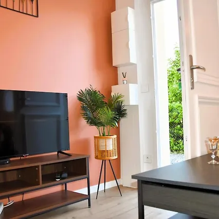 Castera 2 Air-conditioned