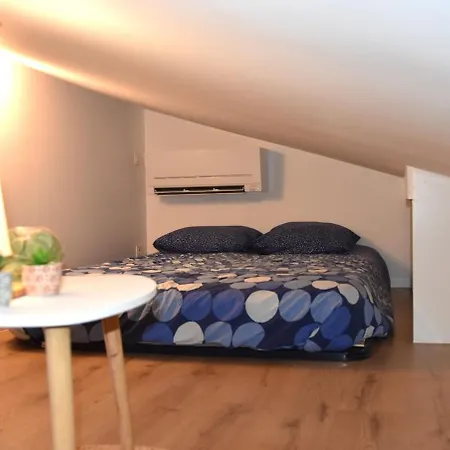 Castera 2 Air-conditioned