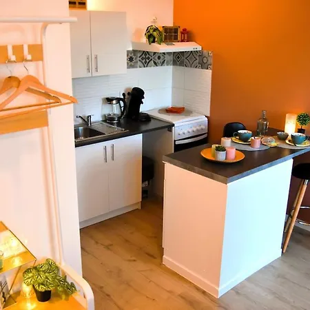 Castera 2 Air-conditioned *