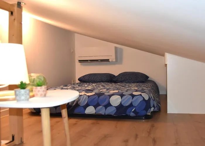 Castera 2 Air-conditioned