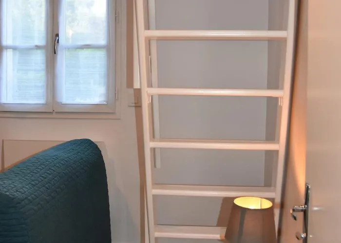 Castera 2 Air-conditioned Begles